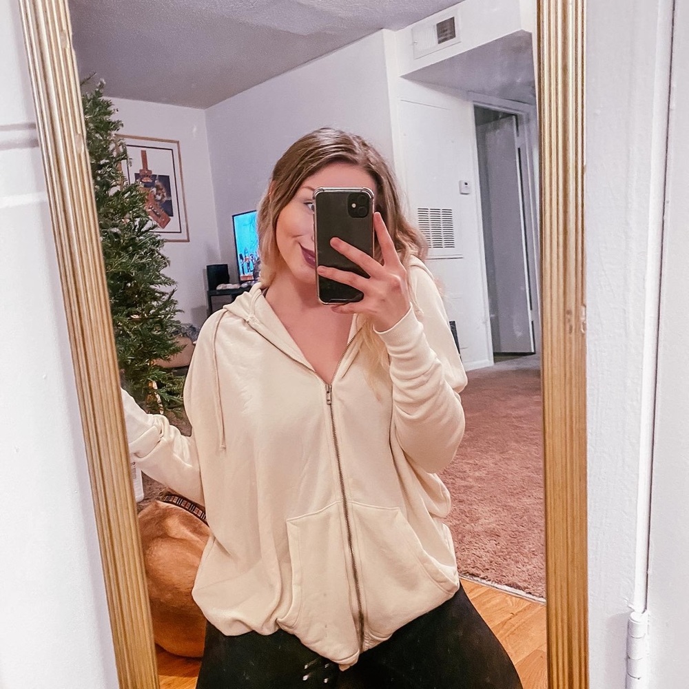 Wildfox NWT cream oversized zip up jacket